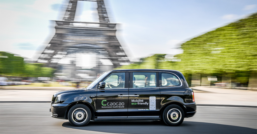 image du TX du service Élégance dans les rues de Paris